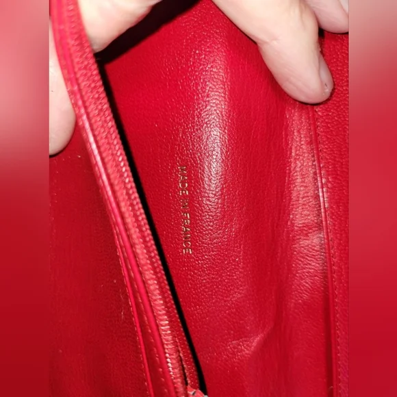 Red Chanel vertical wallet - Picture 3 of 8